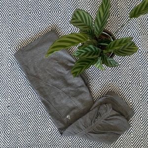 Iviva (Lululemon juniors brand) Seamless Leggings